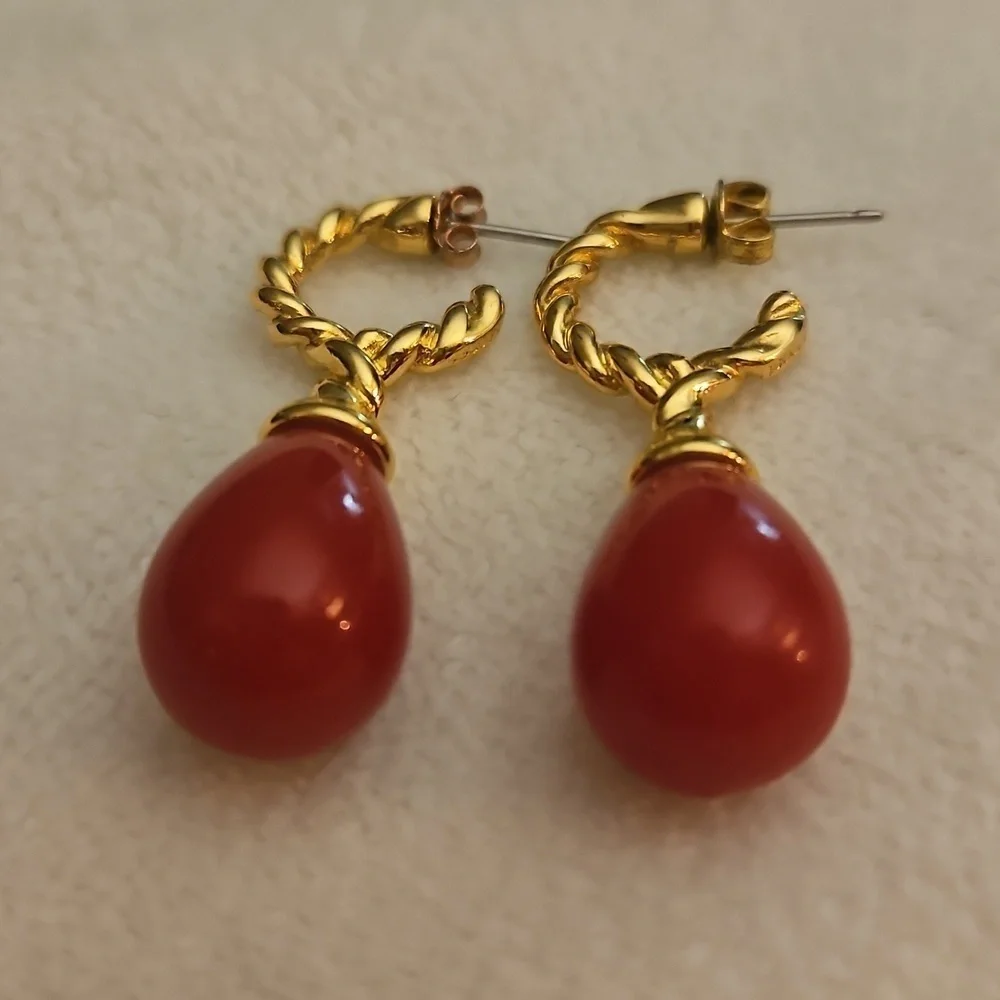 MONET 1990s Elegant Gold and Tomato Red Teardrop Hoop Post Earrings
